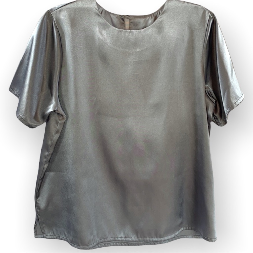 Anthony Richards silver satiny short sleeve blouse 12 (A-147)